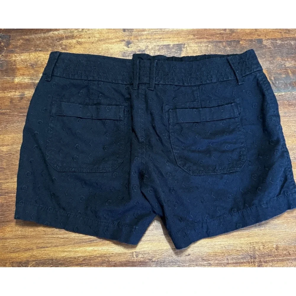 Old Navy Women's Shorts Chino's w‎ eyelet detail 100% Cotton Black Low-Rise 6